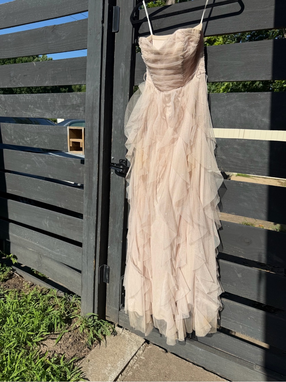 DEB Layered Tulle Sparkly Stapless Sweetheart Gown size 3